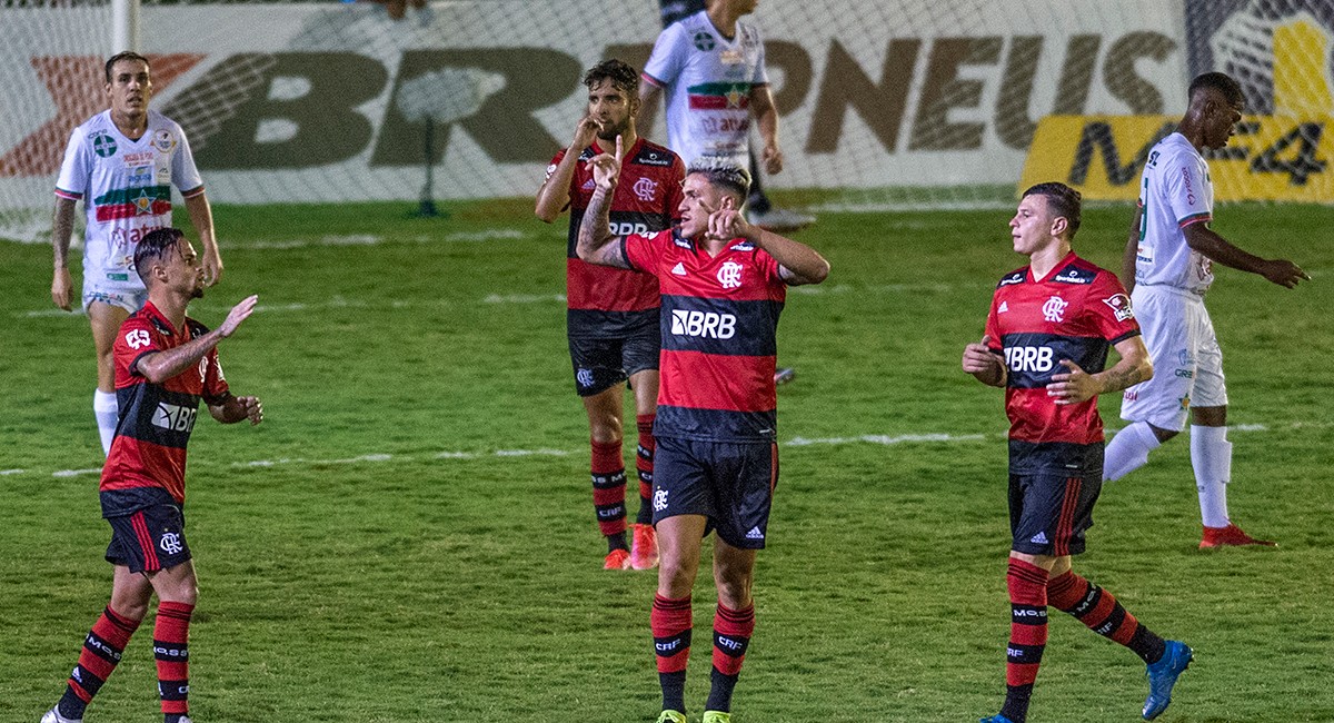 En partido de dos tiempos distintos, Portuguesa y Flamengo empatan en el Luso Brasileiro