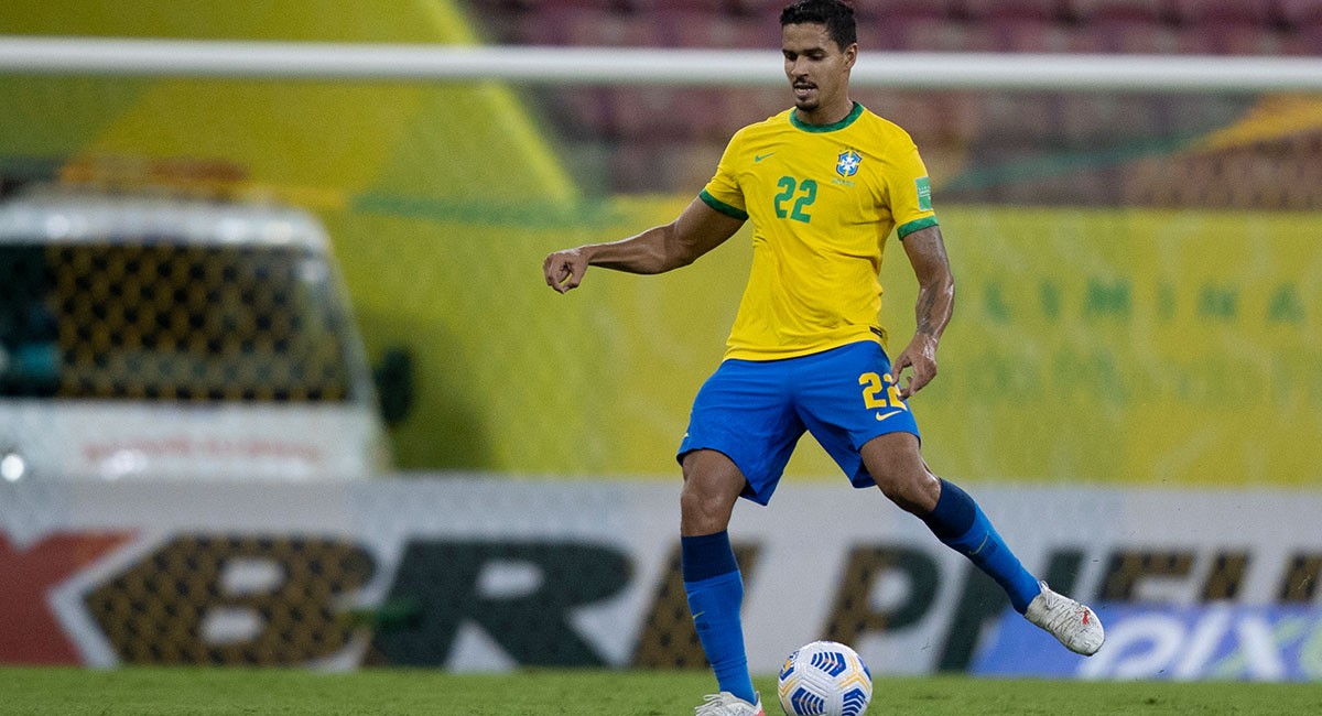  Neymar brilla, y Brasil vence a Perú para seguir al 100% en las eliminatorias